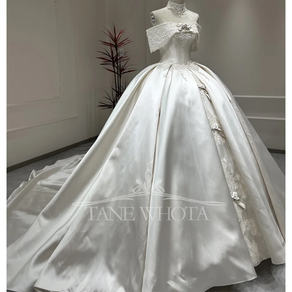 Sweetheart Off-Shoulder Lace-Up Back Embroidery Ball Gown Wedding Dress Customizable Hochzeitskleider