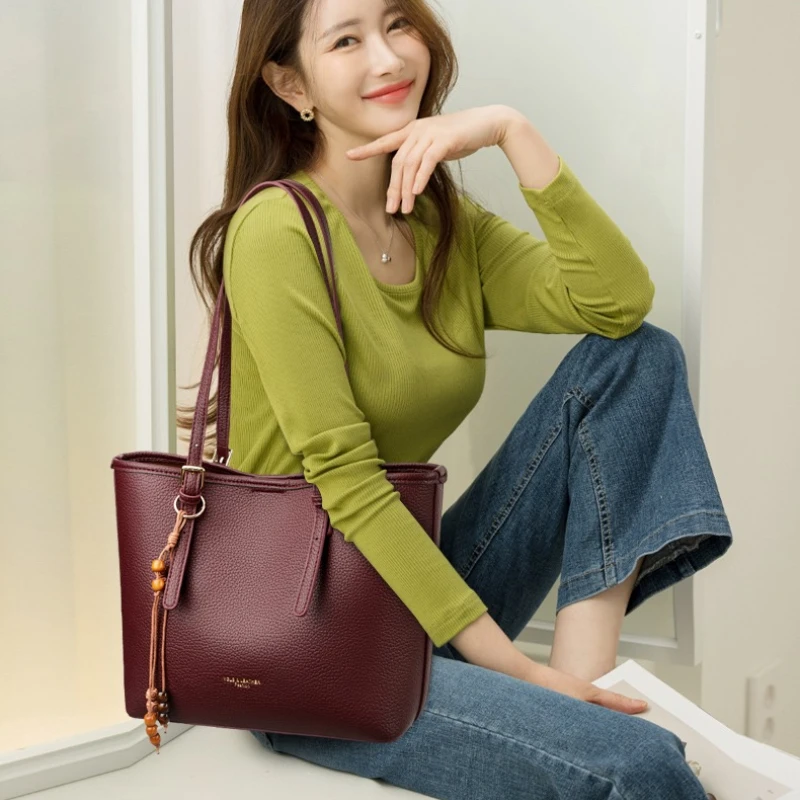 New PU Large Capacity Solid Color Retro Casual Handbags for Women 2026 High Quality Light Luxury Versatile Commute Shoulder Bags