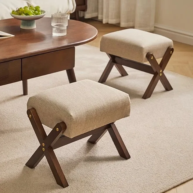 مقعد صغير من الخشب الصلب، مقعد تغيير الأحذية، مقعد باب منزلي، مقعد منخفض، مقعد مربع لطاولة القهوة في غرفة المعيشة