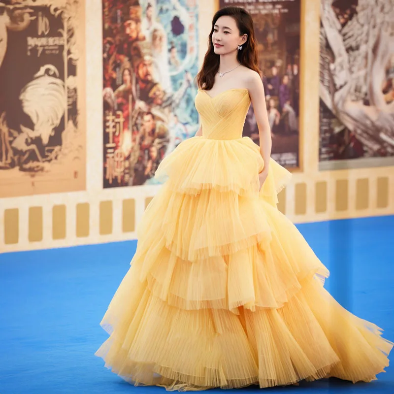

Strapless Wedding Dress Evening Gown One Shoulder Yellow Cake Dress Runway Show Fugitive Princess Fluffy Dress Customized