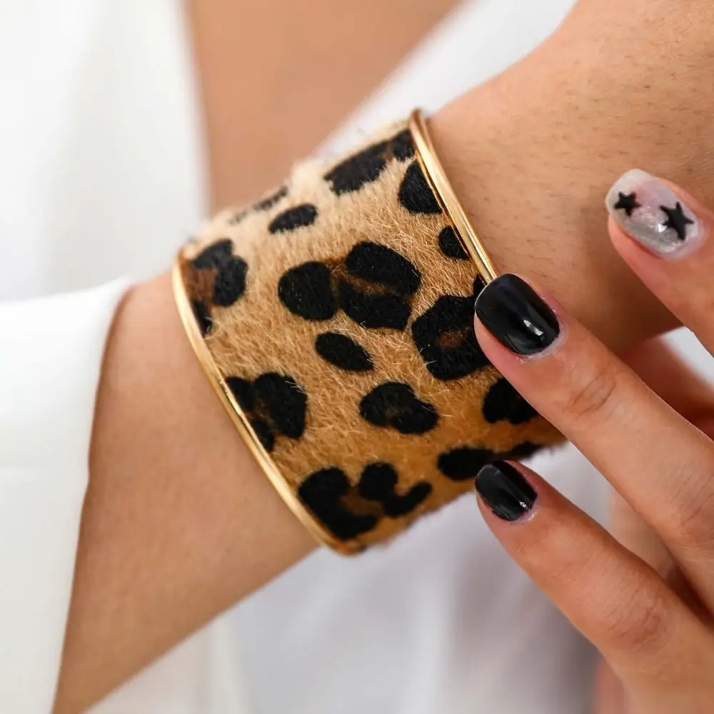 Metal Wide Flocking Open Bangle Europe American Style Alloy Leopard Print Cuff Bangles Jewelry Accessories Minority Design