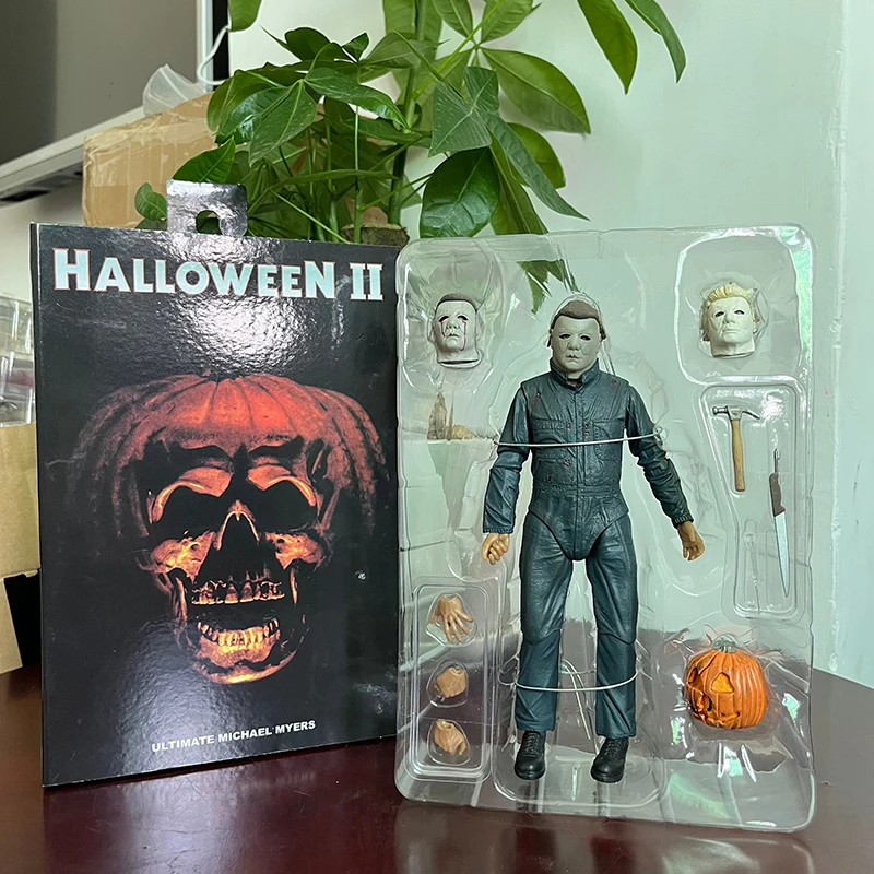 NECA Michael Myers Figurka Ultimate Halloween Końcówki Michael Myers z dynią LED Halloween Horror Zabawka Lalka Prezenty świąteczne
