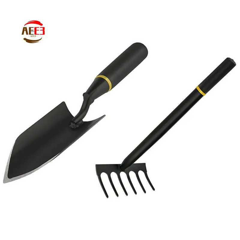 

Садовые инструменты AEE3-2 шт. включает в себя узкую лопатку длиной 32 см и скарифузирующими грабли длиной 41 см.