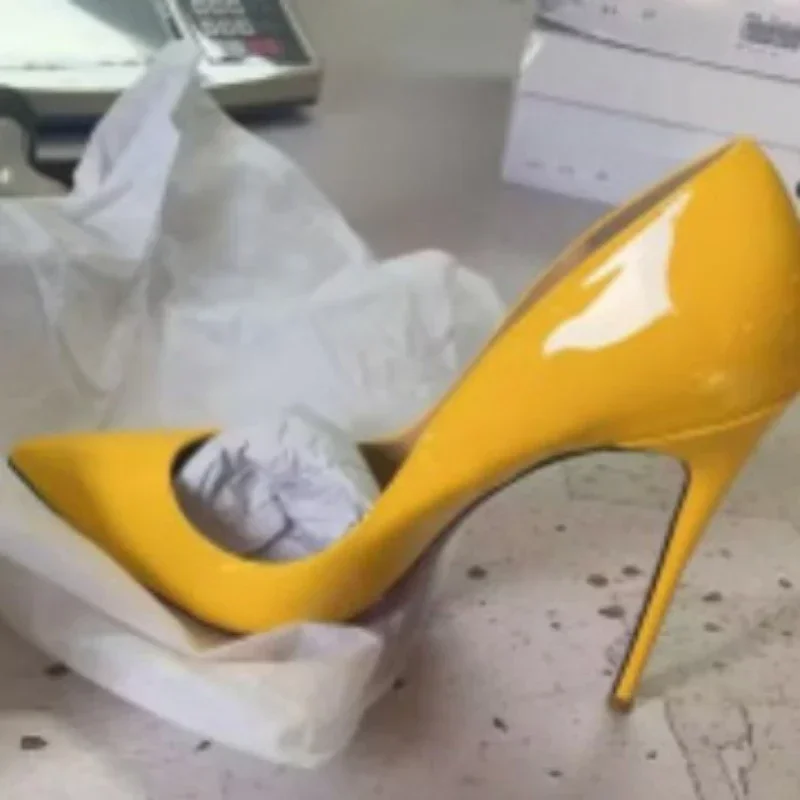 Europeo e americano nuovo Sexy Plus Size scarpe a punta con tacco alto a spillo scarpe singole scarpe da donna