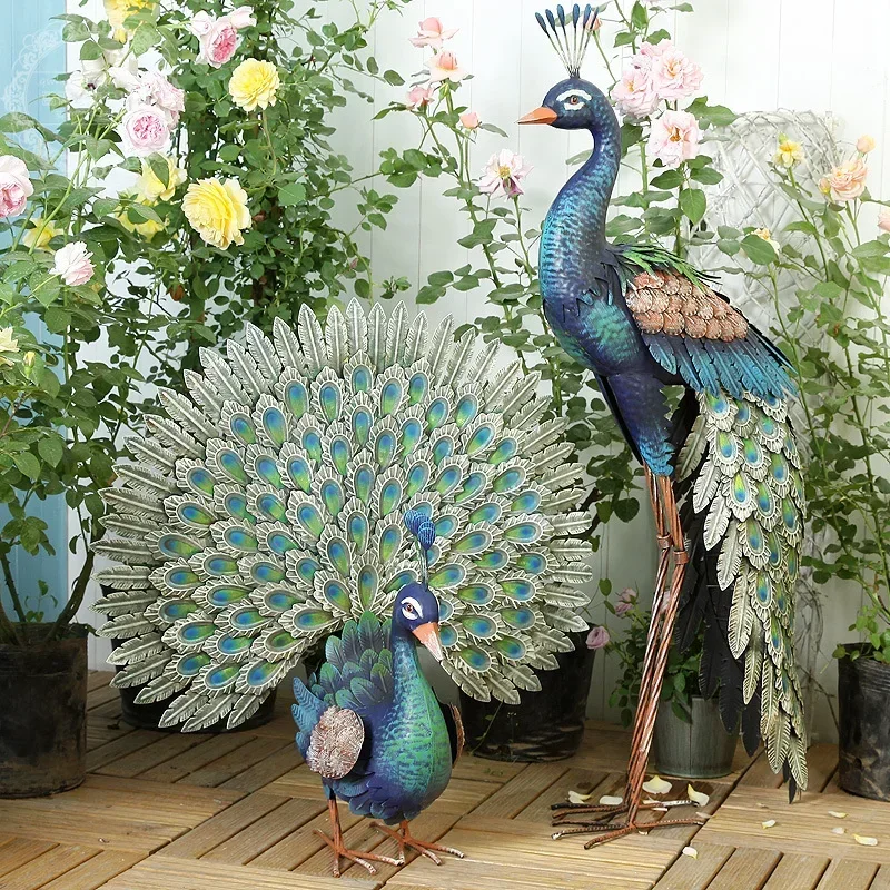 Iron Peacock Garden Sculpture Elegant Living Room Art Decor American Country Balcony Statue Ornament Outdoor Statue Decor