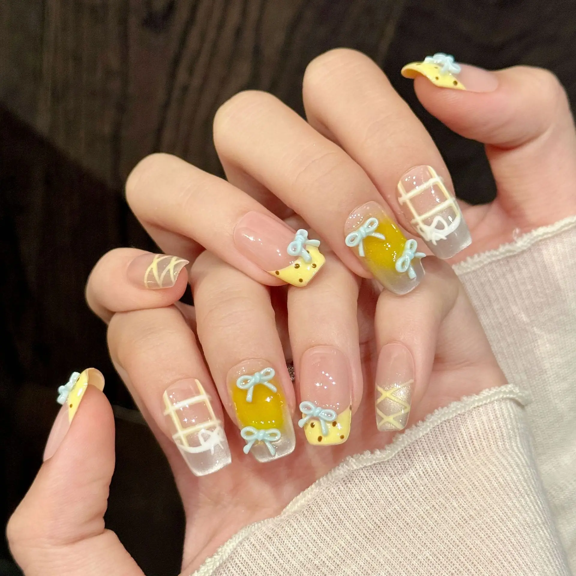 10PCS Square Handmade Press On Nails,Fresh Color Contrast Style,Suitable For Festivals Parties And Daily Wear.