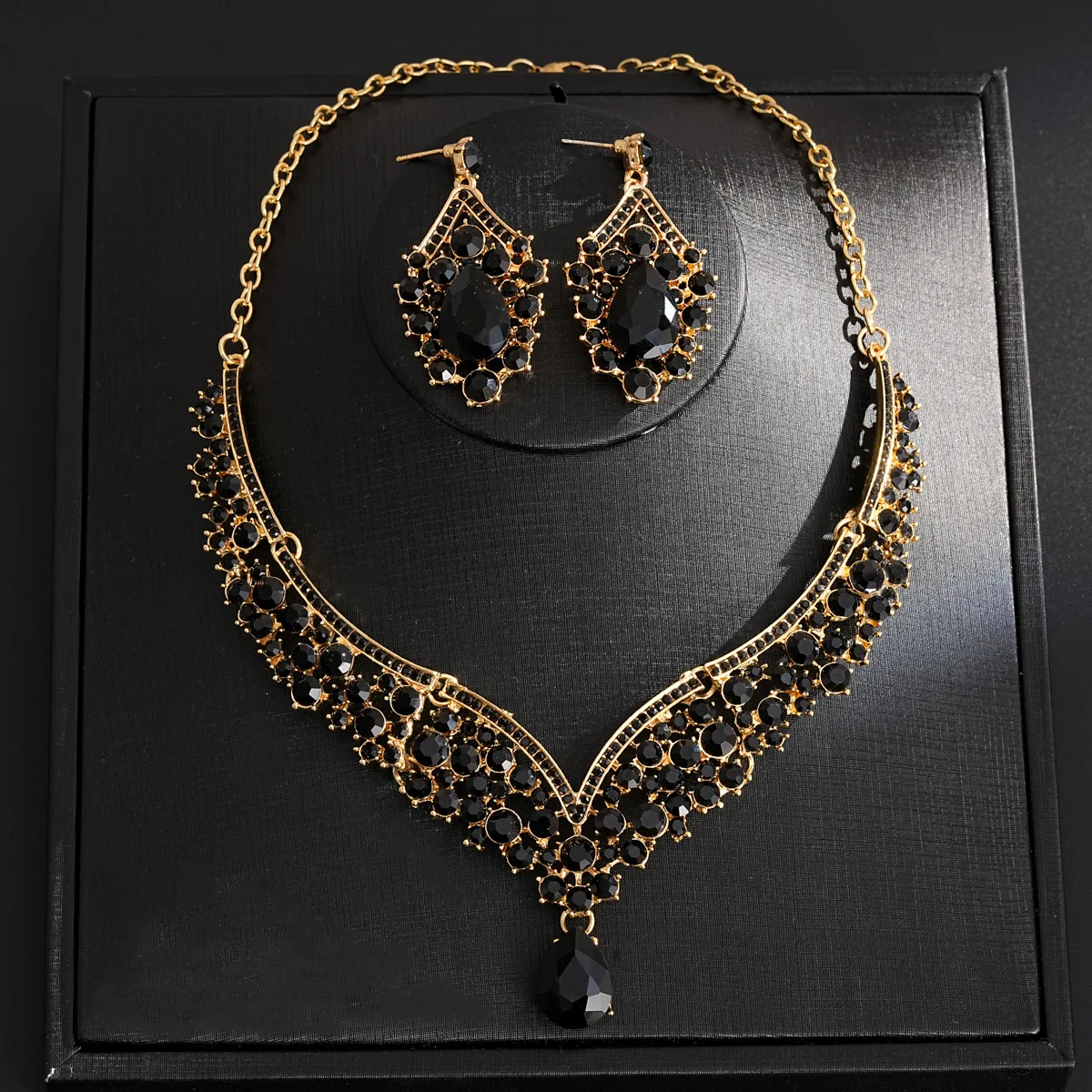 European and American diamond-encrusted water drop stud earrings necklace set women's cross-border explosion collarbone chain co