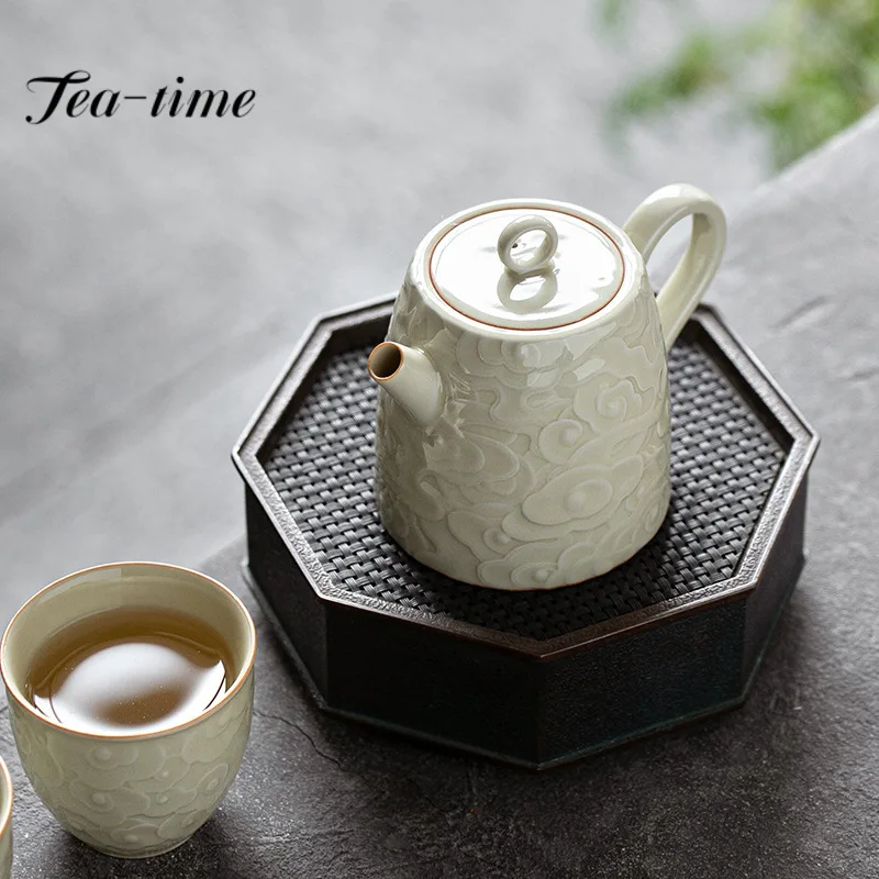 230ml Retro Ice Table Glazed Ceramic Teapot Embossed Cloud Single Pot with Ball Hole Filter Tea Brewing Kettle Kung Fu Teaware