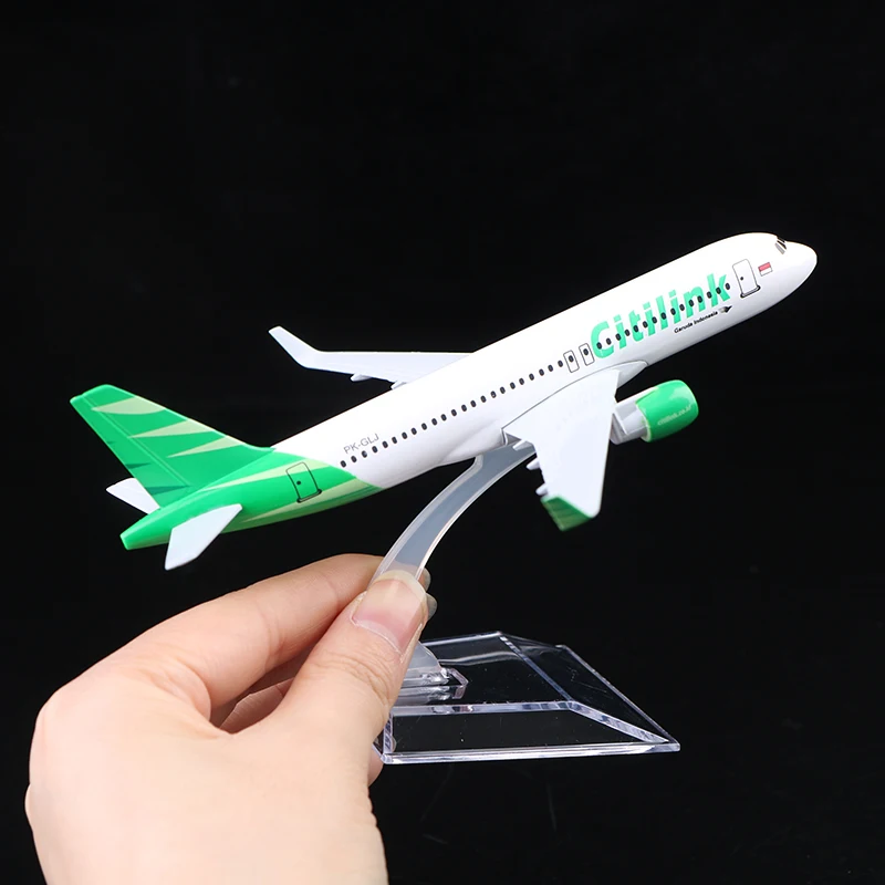 

1PC Alloy Original Model A380 Airbus Airplane Model Aircraft Diecast Model 1:400 Collection Airplane Model Toy