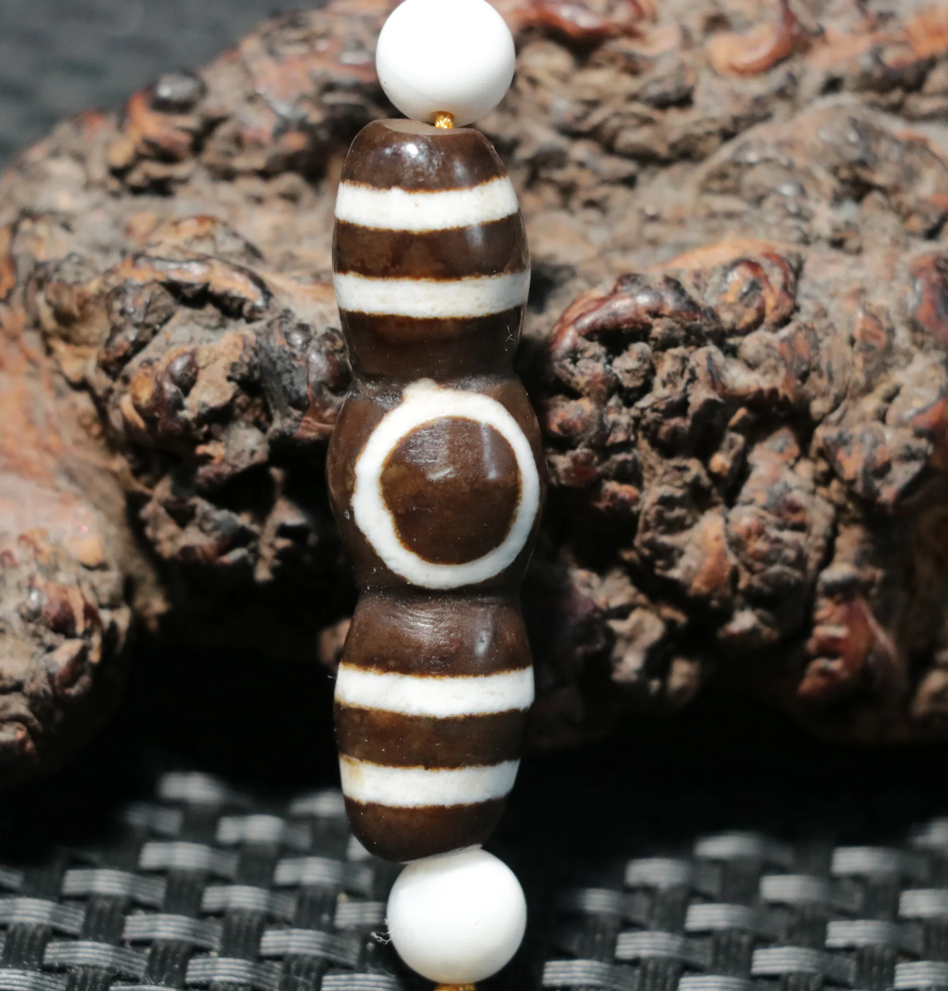 Unique Energy Power Magic Tibetan old Agate Heaven&Earth 4 Stripe totem Lotus Root shape dZi Bead Fit For Making Bracelet