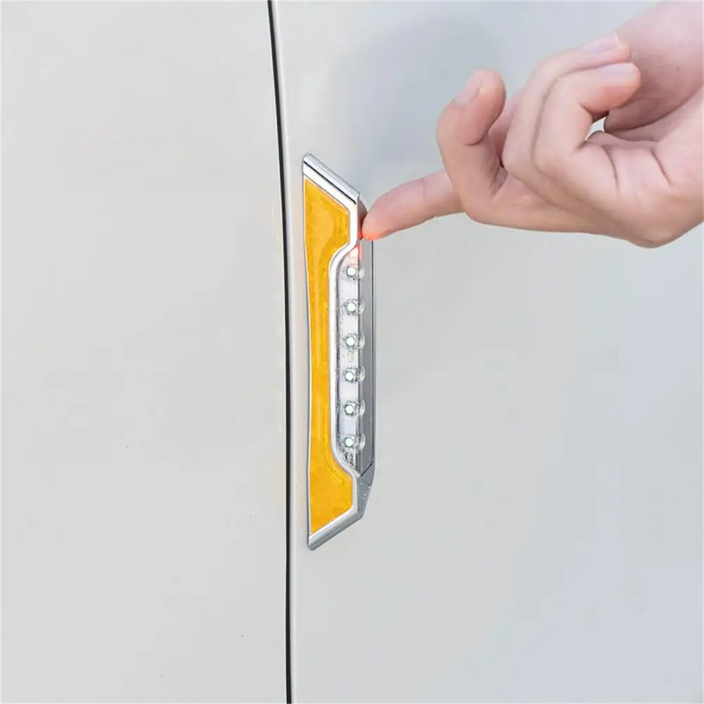 Lightweight Car Reflective Tape Durable Anti Collision Convenient Wireless Car Door LED Warning Lights