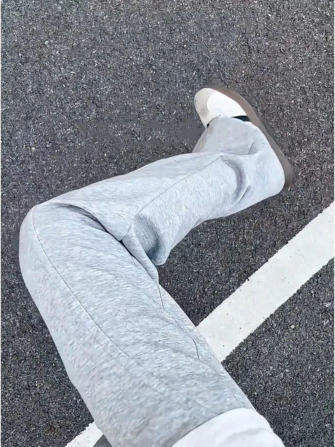 

Men's Sporty Grey Floral Sweatpants Straight Leg Knife Cut Slimming Pants Casual Loose Fit Low Stretch Long Trousers