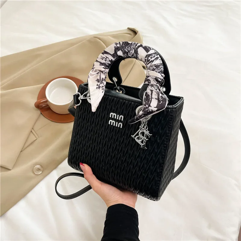 

2025 New Fashionable Shoulder Handbag Premium Pleated, Portable Princess Diana Style Crossbody Small Square Bag with Temperament
