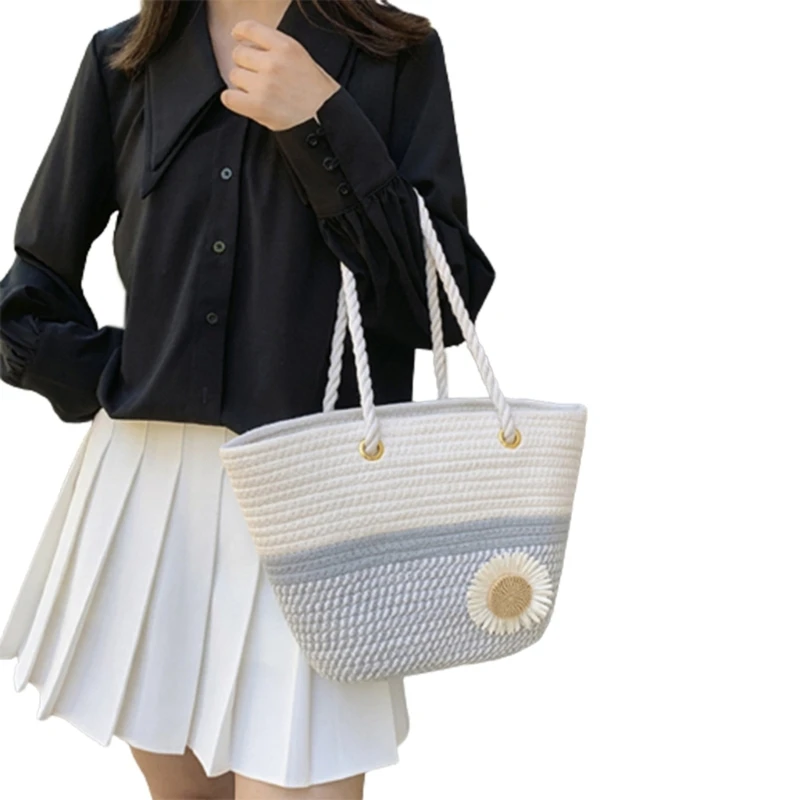 Straw Beach Bag with Spacious Interior Suitable for Daily Use and Vacation