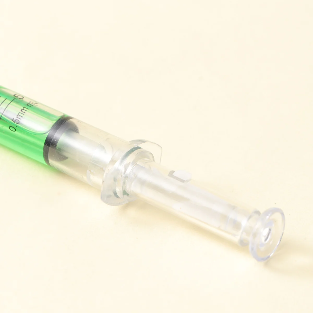 

24pcs Needle Tube Writing Ball Point Syringe Flowing Liquid Black Ink Ballpoint Pen Stationery Office Supplies (Random Color)