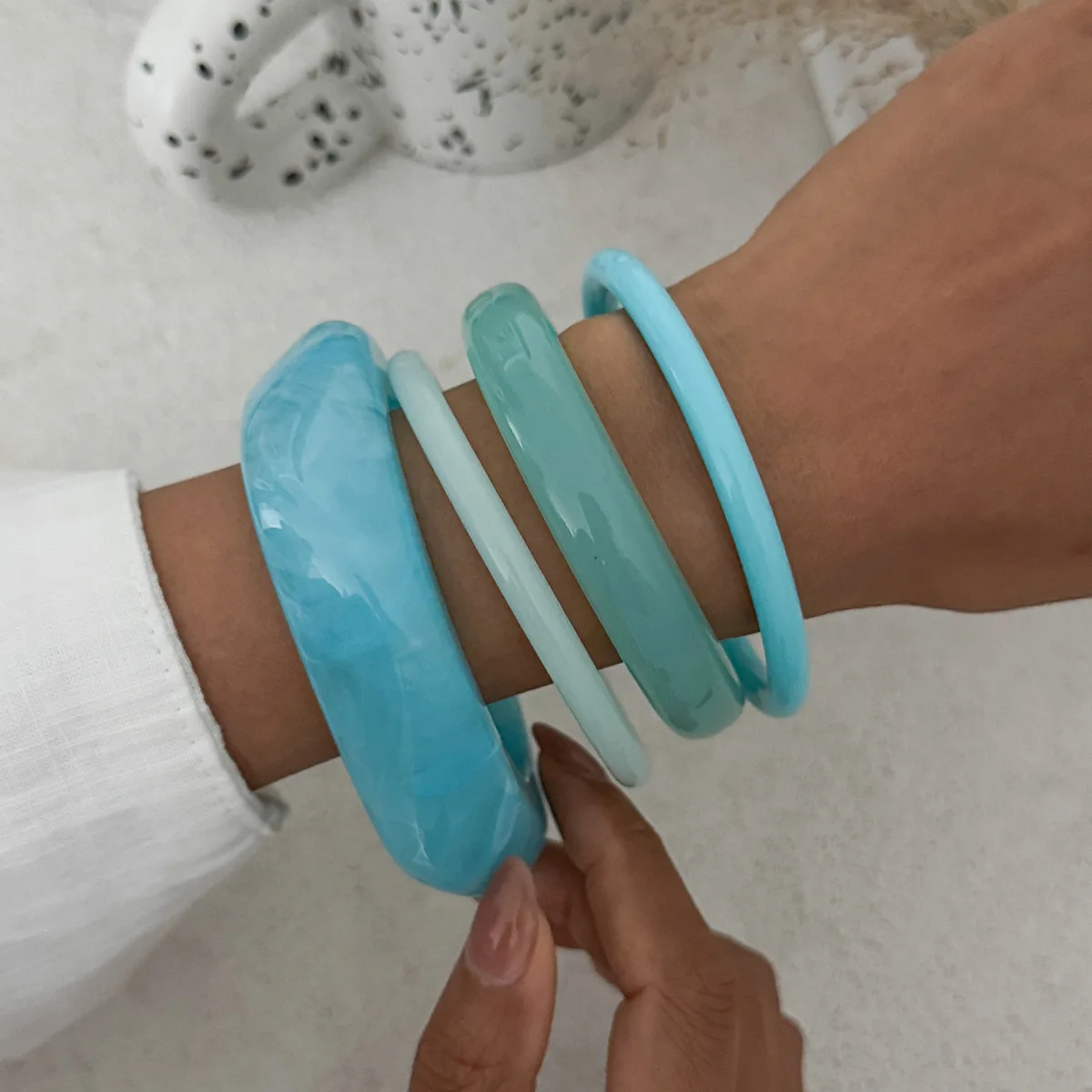 KMVEXO 4Pcs/Set Blue Marble Texture Resin Bracelet Set Stackable Irregular Design Lightweight Bangle Eco-Friendly Y2K Jewelry