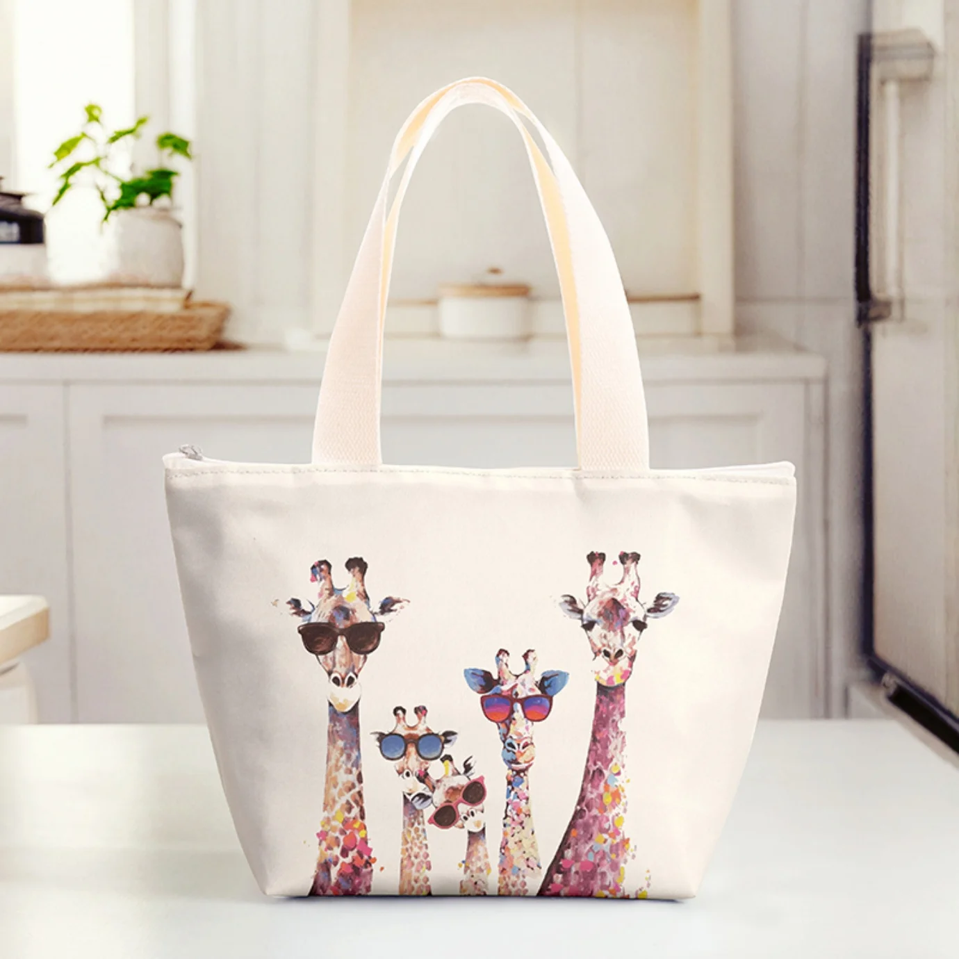 Giraffe Print Thermal Lunch Bag Zipper Insulated Tote Handbag, Lightweight Reusable Food Carry Bag for Daily Outdoor Use
