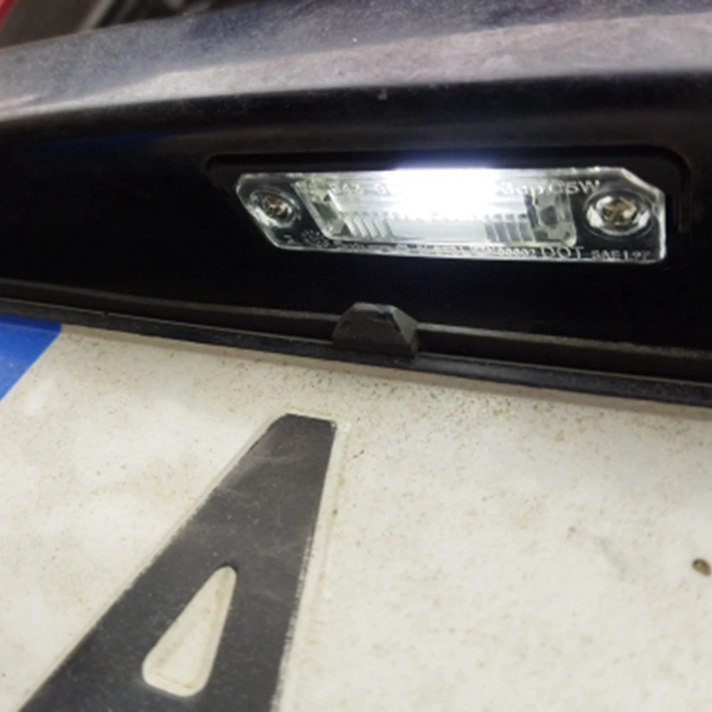 Lámpara de luz de matrícula Carefree 1J6943021B para Beetle 2006 2010 GOLF MK4 1998 2000 2004 Lupo Phaeton