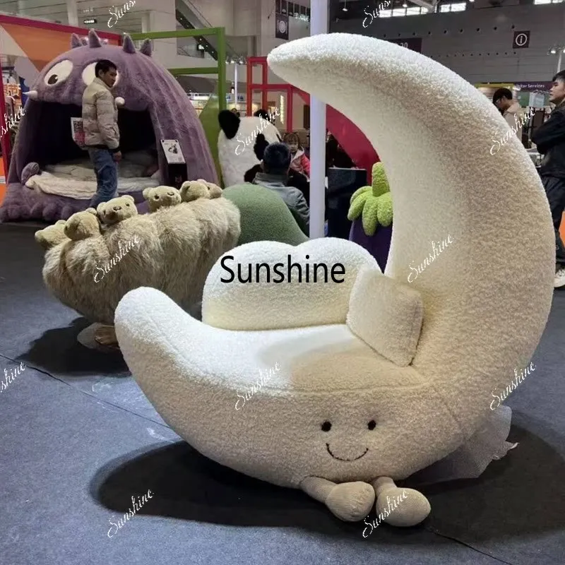 Cartoon moon lazy sofa chair modern simple cream wind B & B activity display design