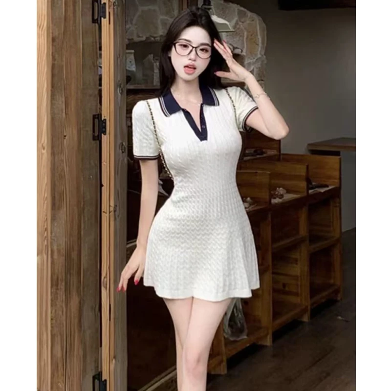 

Летнее трикотажное платье с коротким рукавом и вырезом-лодочкой, женское, приталенное, А-силуэт, с цветовыми блоками, с завышенной талией, в студенческом стиле