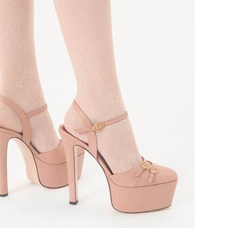 

Весна/Лето 2026, новые женские туфли-лодочки черного/розового цвета с круглым носком, подъемной щиколоткой и металлической пряжкой на платформе, вечерние туфли на высоком каблуке с открытой пяткой