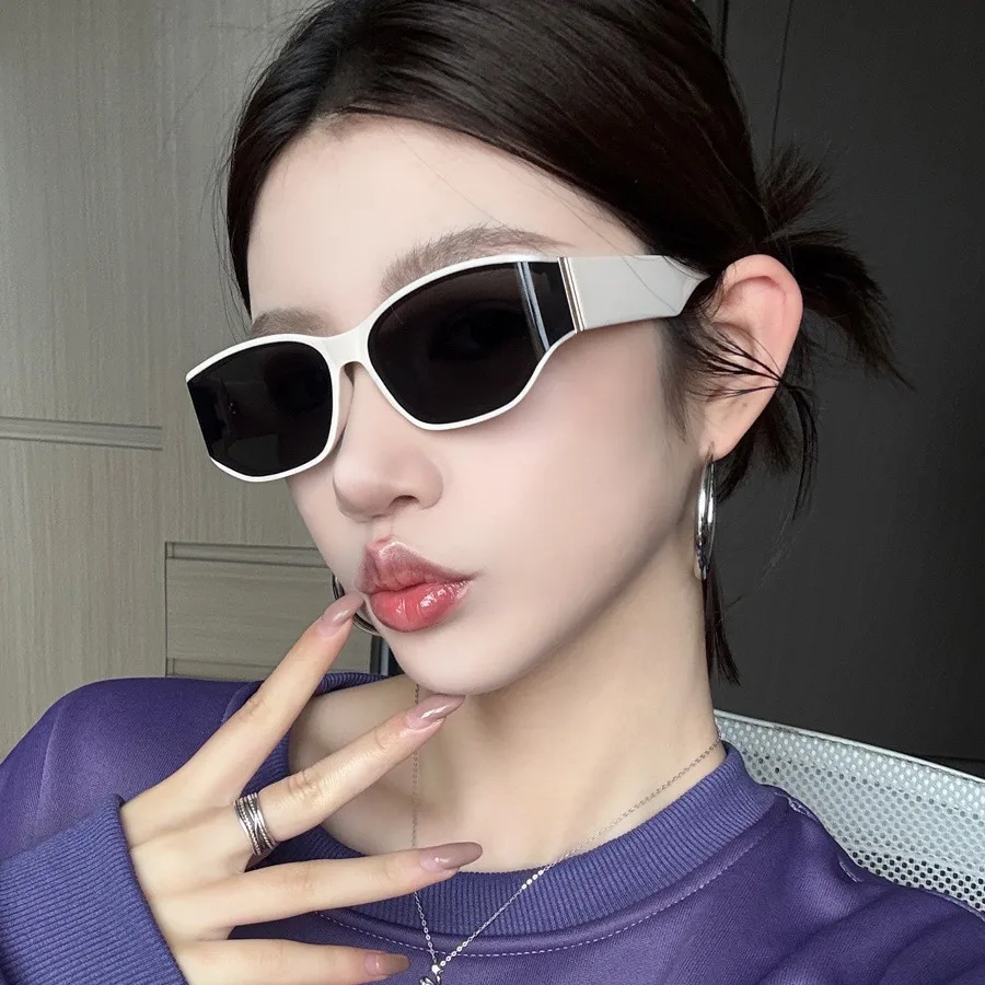 

Women Curved Cat Eye Sunglasses White Frame Retro UV400 Anti-UV Eyewear For Square Round Face Fashion Shades