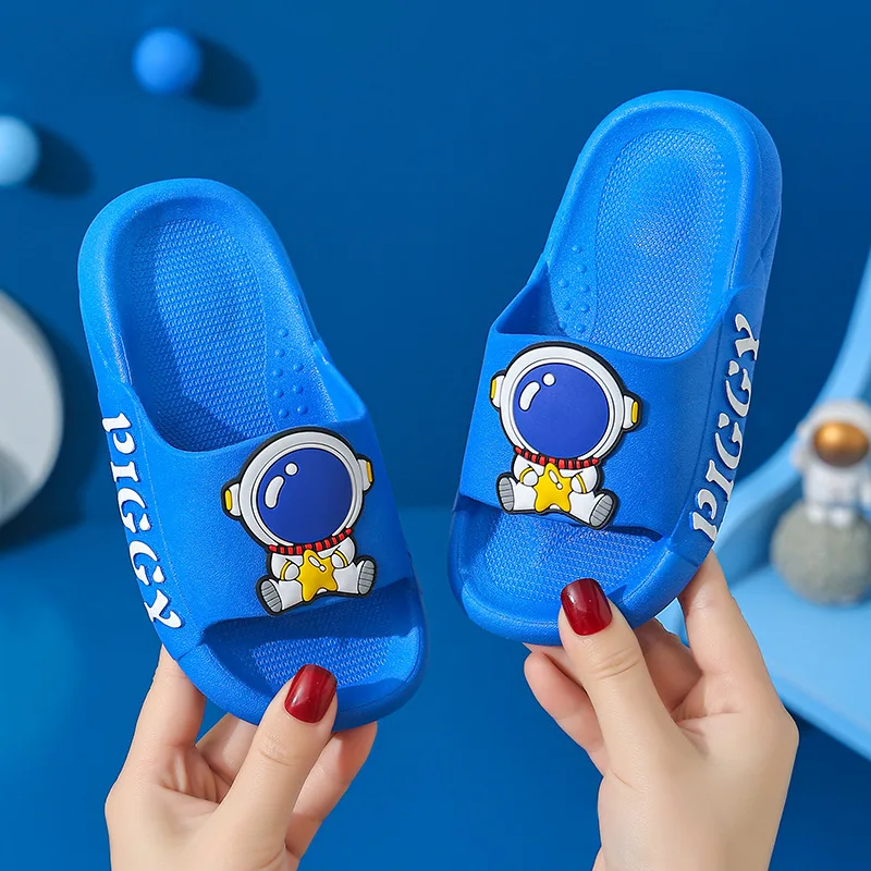 Spaceman Slippers for Children Home Indoor Slides Cute Astronaut Anti-Slip Bathroom Baby Outdoor Sandals for Boys and Girls