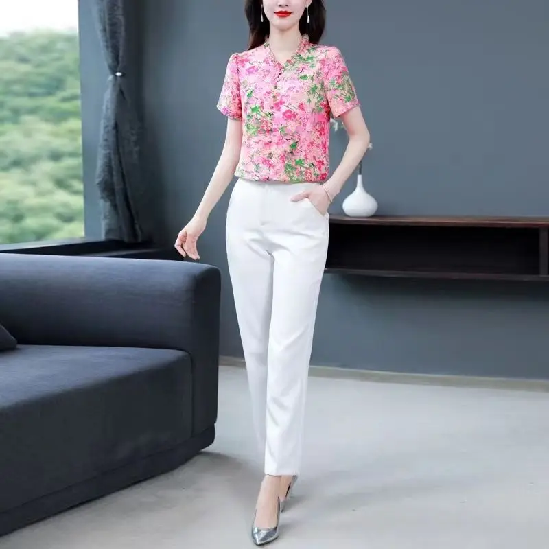 Mode chiffon blouse met V-hals, dames zomer nieuwe stijl losse top met elegante ruches zoom