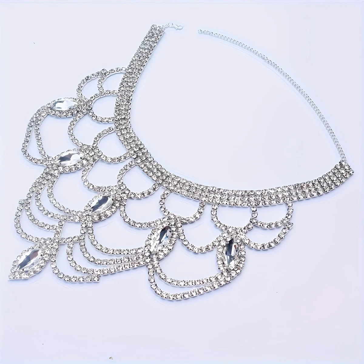 Modische Glänzende Strass-Halskette Schmuck Exquisiter Luxus Brautschmuck Hochzeitsparty-Schmuck Halskette Trageaccessoires – Detail 3