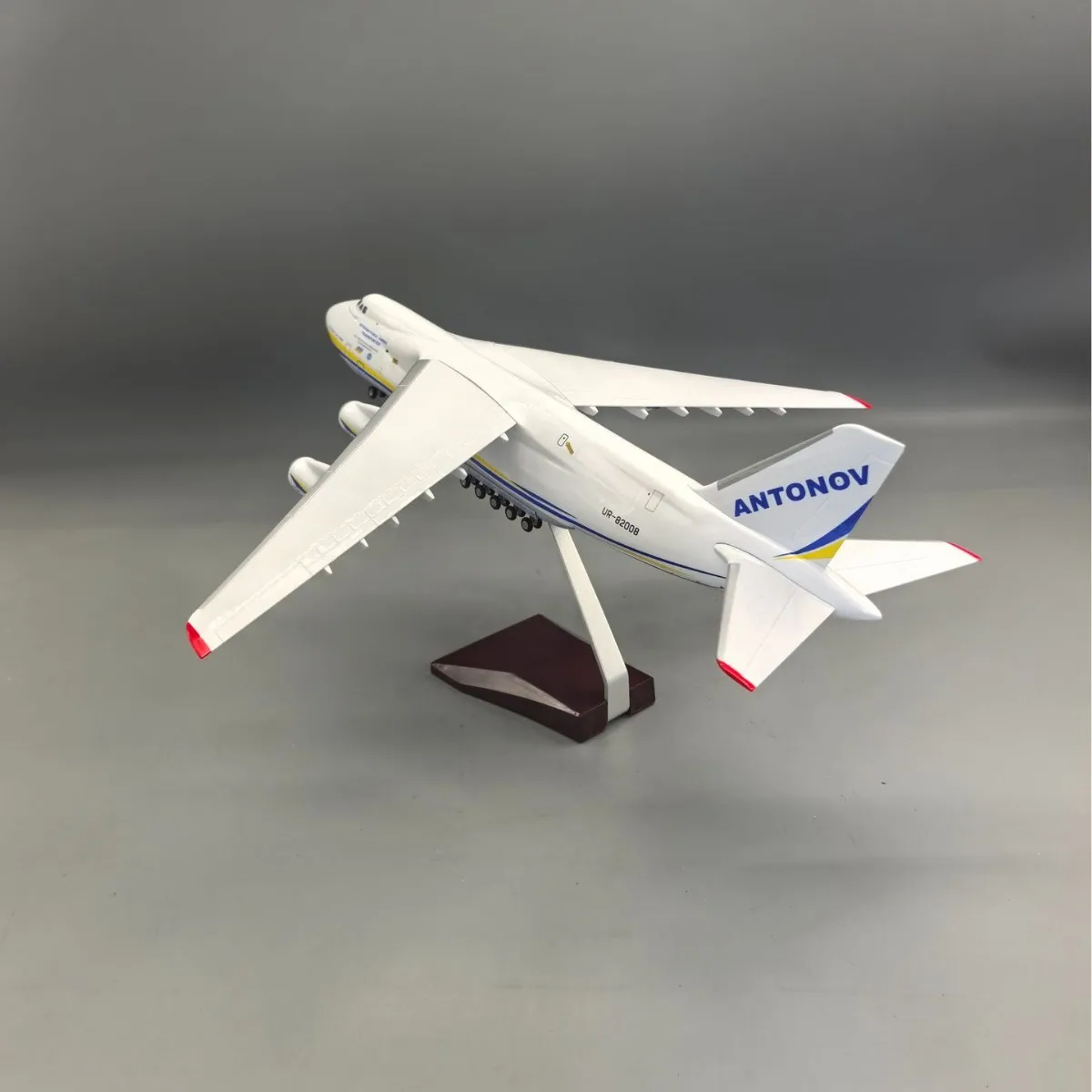 42CM Antonov An-124 Transport Airplane Model 1/165 Scale Aircraft Static Die-cast resin Model For Fans Collection Miniature Gift