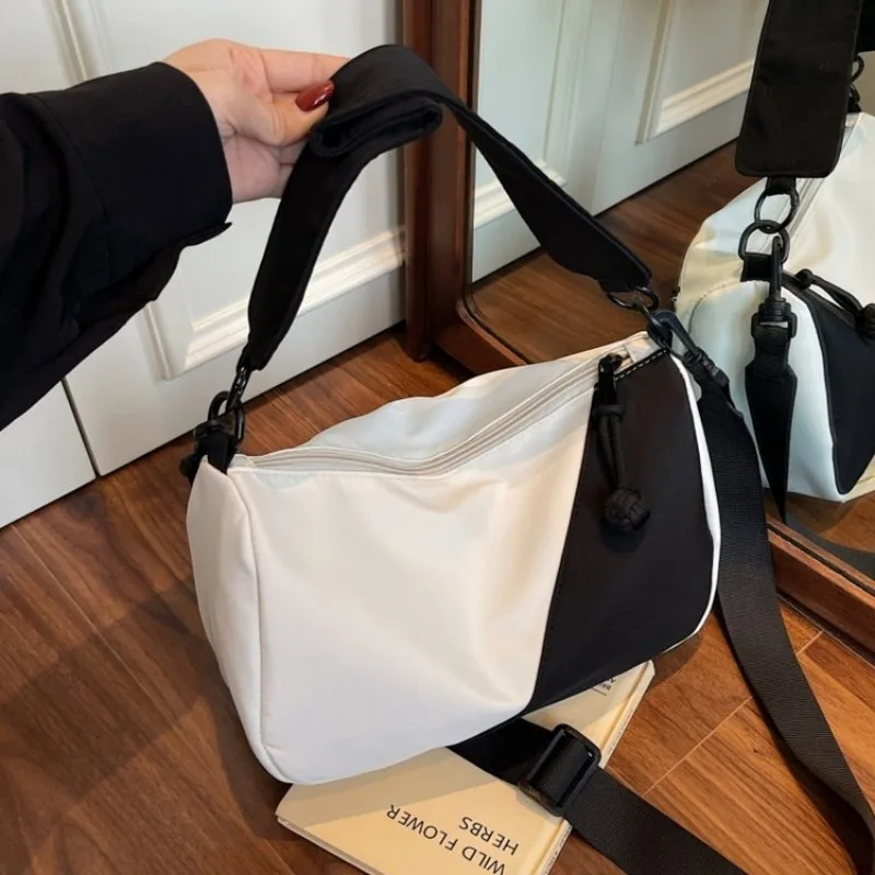 

Elegant Campus Style Portable Casual Underarm Ladies Maillard Style JK Bag Female Bag Suitable During A City Tour