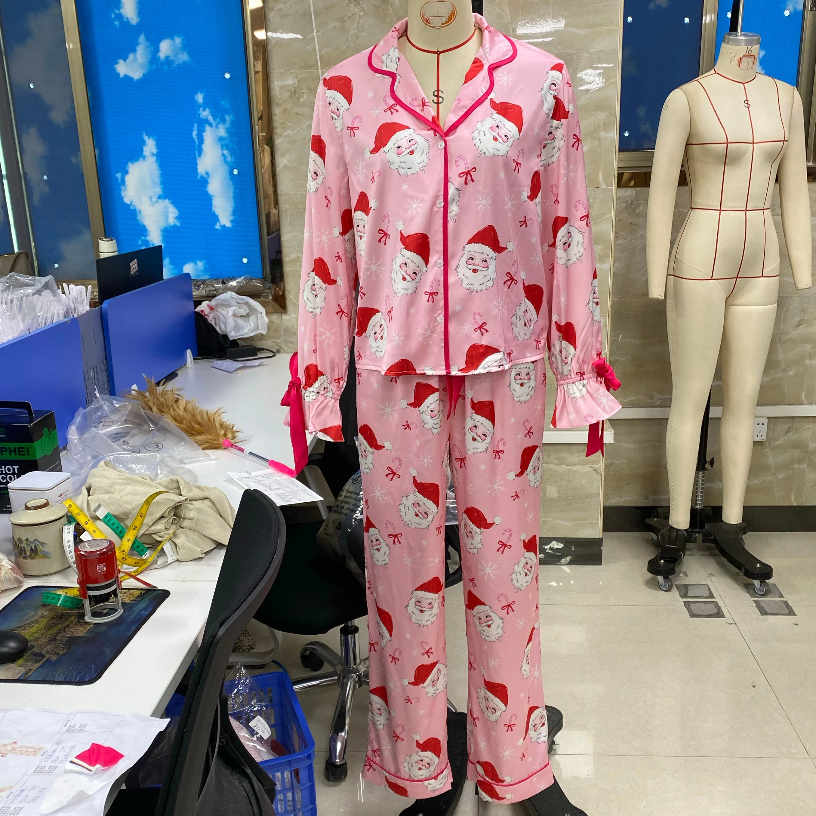Women's Christmas Pajamas Set Santa Claus 2-Piece Long Sleeve Sleepwear Outfit Comfortable Christmas Eve Gift