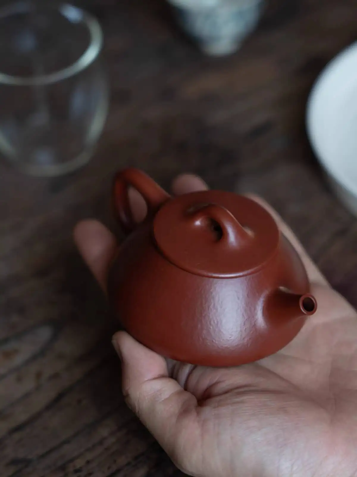 

Бутик Исин Фиолетовый глиняный горшок Чистая маленькая угольная печь ручной работы Dahongpao Грушевидная кожа Vermilion Mud Wu Cheng Половник с плоской крышкой и камнем