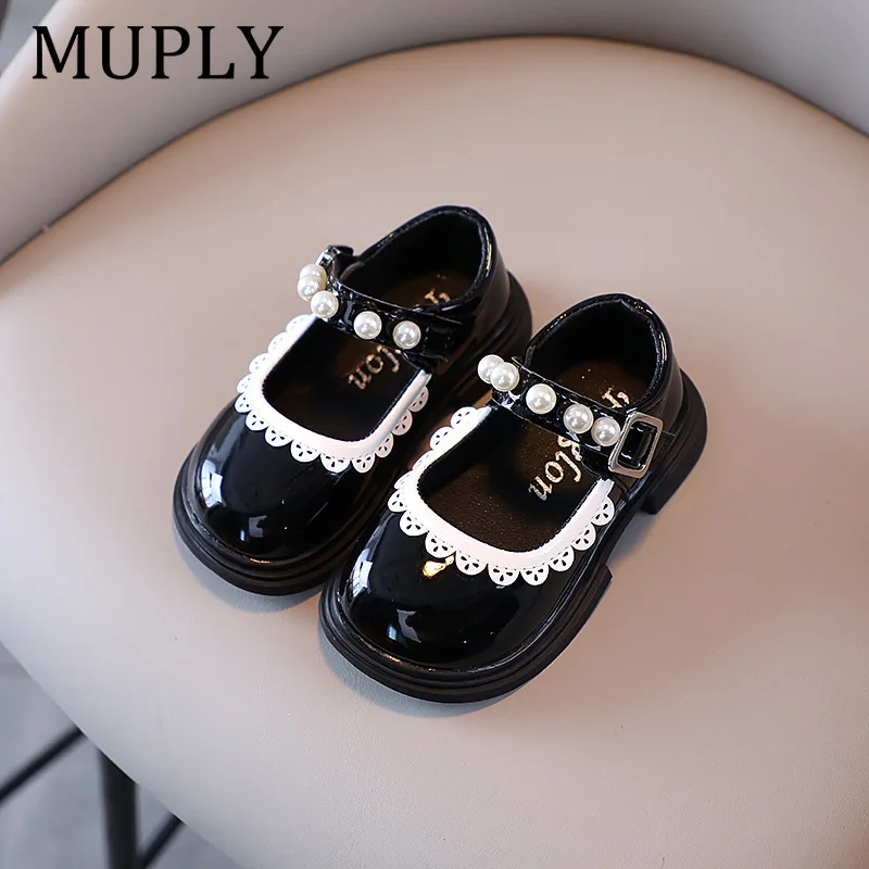 New School Girls Shoes Spring Summer Baby Girl Brightly Patent Leather Round Toe Shoes Princess Floral Bordered Mary Jane