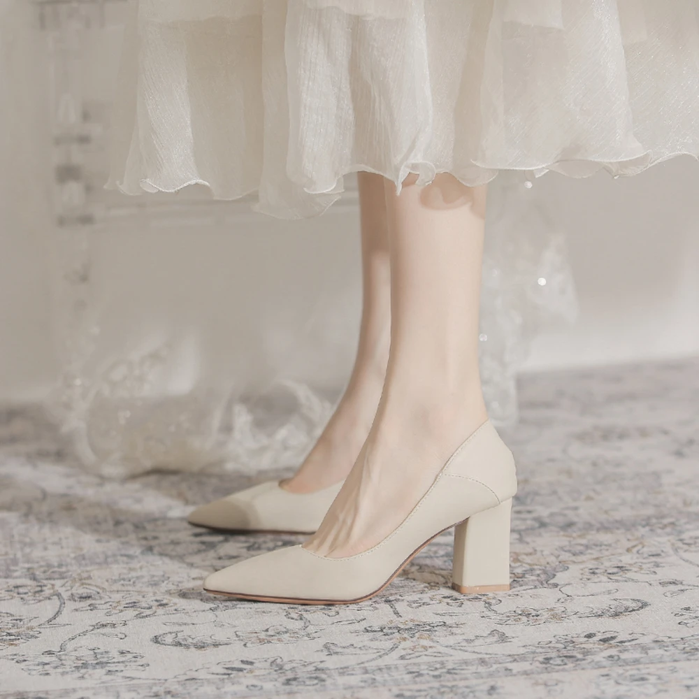 

Soft Leather High Heels Women's Work Shoes Spring New Style Diamond Embellished Low Cut Single Shoes Thick Heel Sheepskin