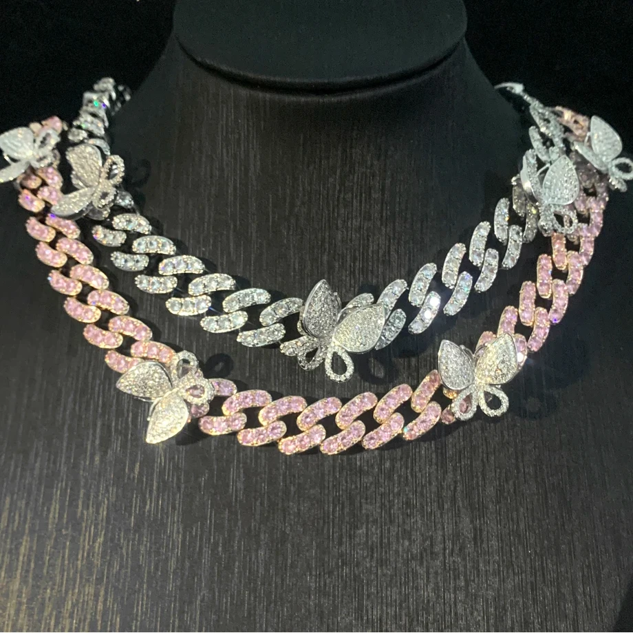 

2024 New Iced Out Bling Pink Pinky Butterfly Choker Women Jewelry 12mm Cubann Link Chain Butterfly Necklaces