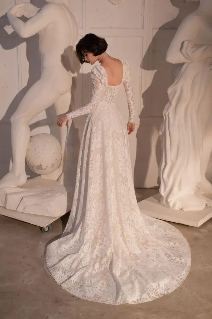 Customized Romantic Wedding Dress Exquisite Lace Sweetheart Floor Length  Illusion Full Sleeve Bridal Court Train Beach Dresses