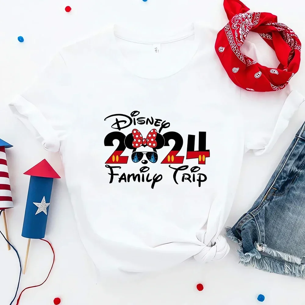 Minnie T-shirt 2024 Family Trip Clothes for Mother Kids Short Sleeve Summer New Harajuku Fashion Vacay Mode Women Tops