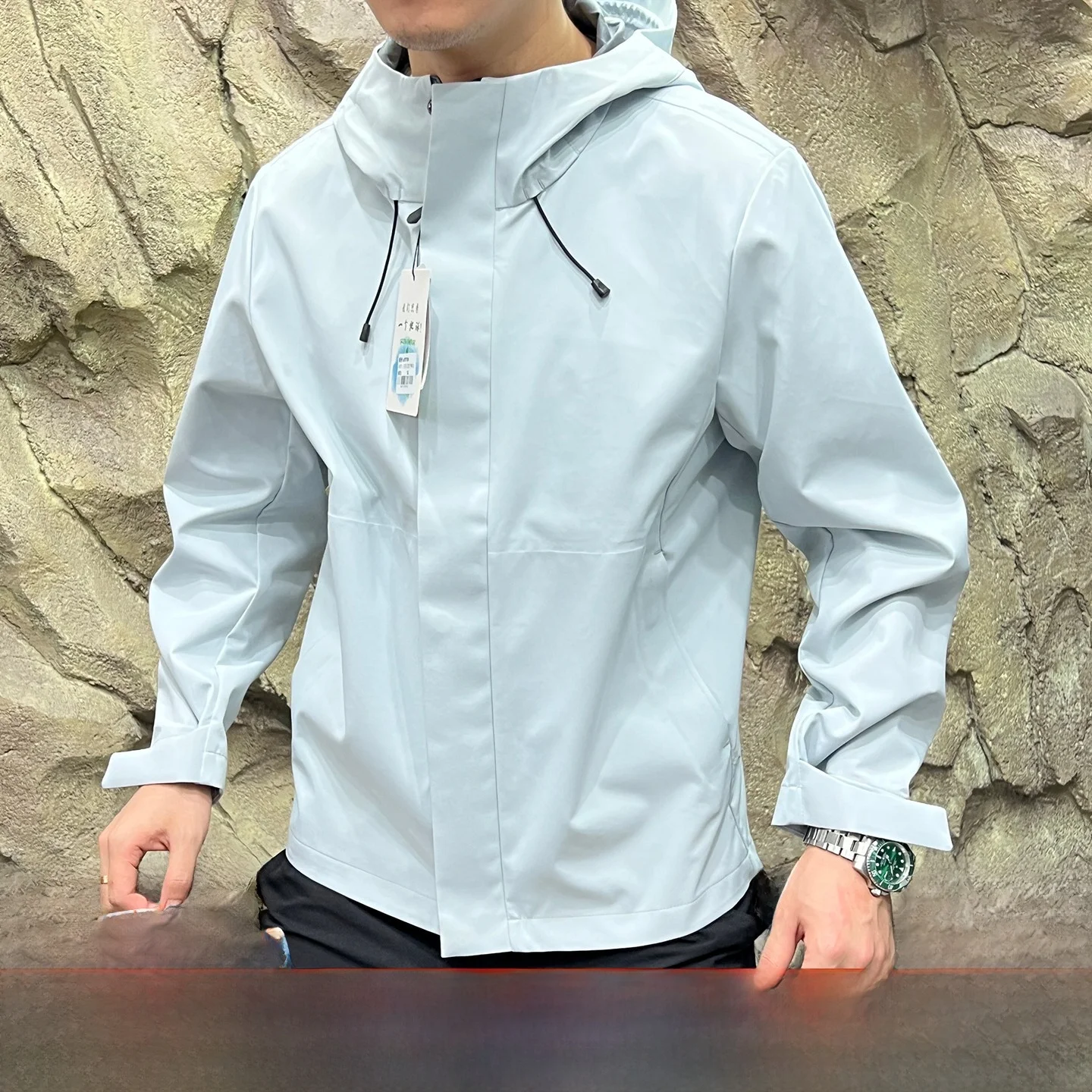 

Уличный высококачественный полностью наклеенный легкий ветрозащитный водонепроницаемый мужской мягкий джгут с капюшоном из полиэфирного волокна Autumn Faion