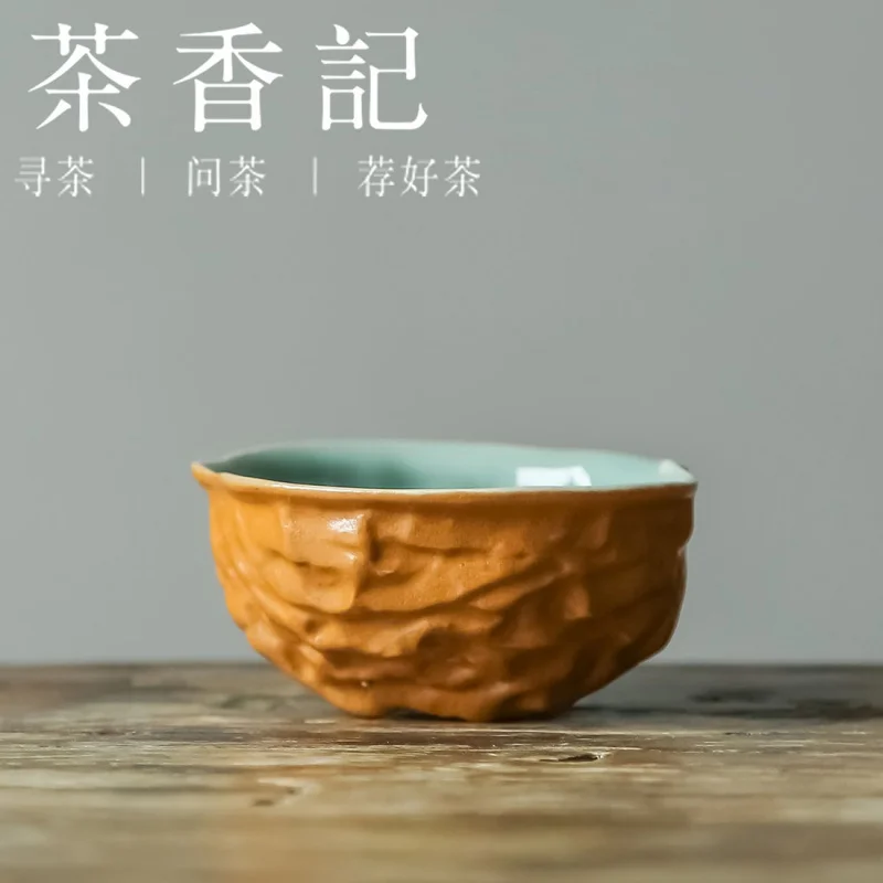 

Cha Xiang Ji Celadon Handmade Pink Green Walnut Cup Xu Zhichuan Grass Wood Gray Glaze Nail Burning Tasting Cup