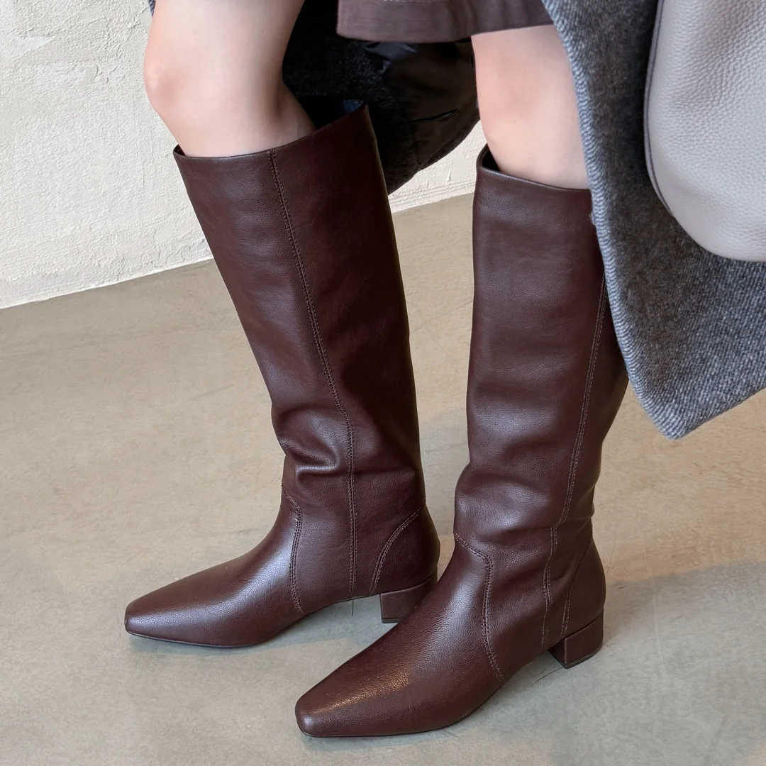 أحذية نسائية من الجلد الطبيعي بمقدمة مربعة سهلة الارتداء للخريف أحذية عالية الجودة ناعمة ومريحة أحذية طويلة غير رسمية للنساء #2