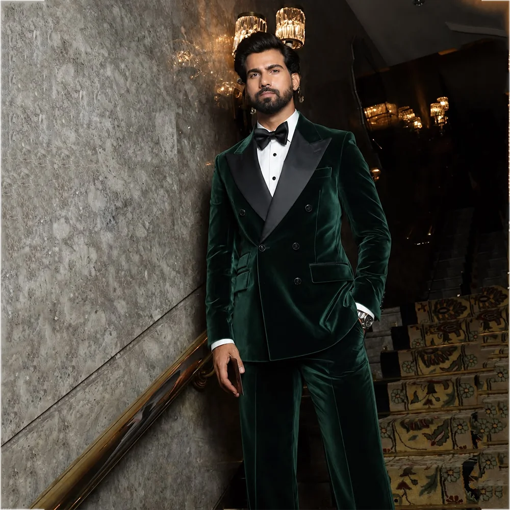 Stylish Green Velvet Men Suit 2 Pieces Jacket Pants Set Double Breasted Peak Lapel Wedding Tuxedo Prom Party Formal Outfit