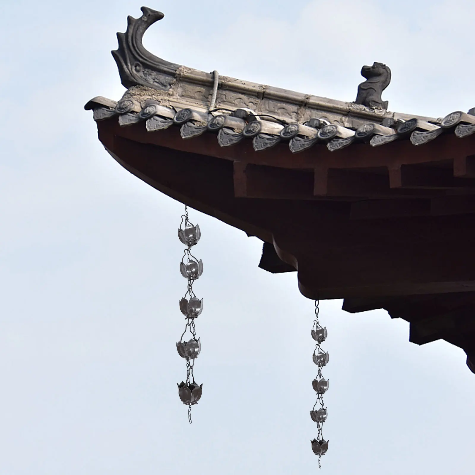 

1Pcs Aluminum Alloy Creative Lotus Rain Chain Lightweight Decorative Rain Chain for Downspout Balcony Garden Outdoor Drain