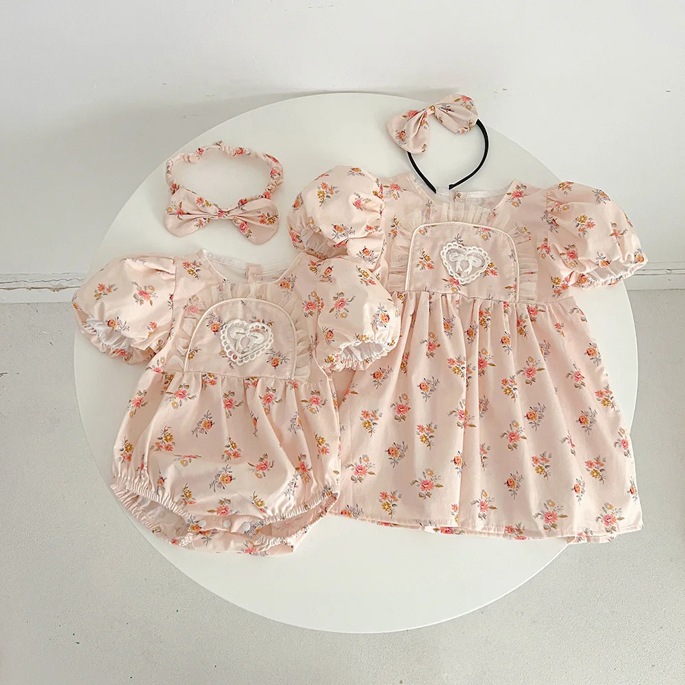 

2024 Summer Infant Girls Sister Look Cotton Short Sleeve Floral Baby Girls Rompers Lace Love Broder Ruched Toddler Girls Dress