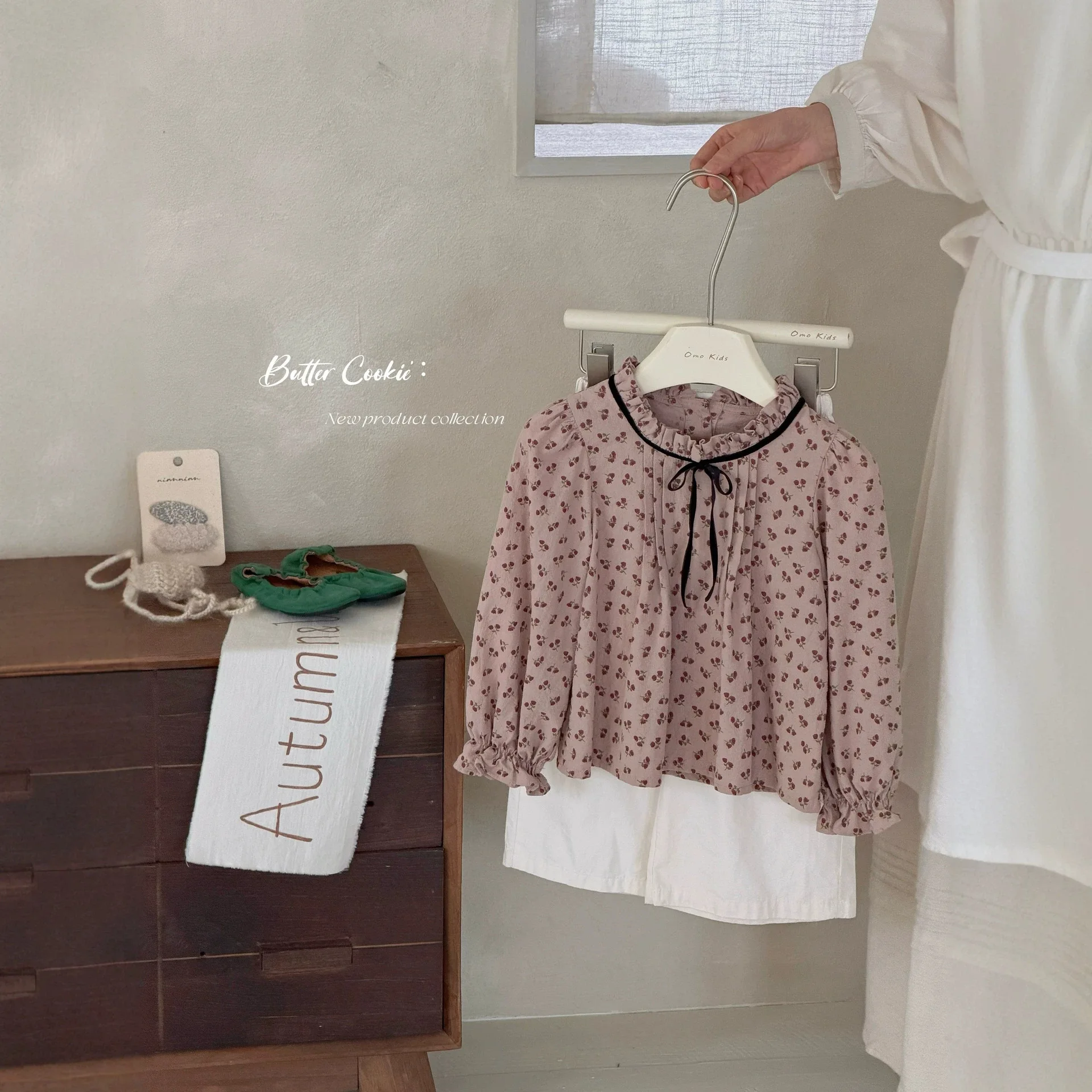 Girls Shirt 2026 Spring and Autumn New Childrens Clothing Korean Girl Baby Standing Collar Retro Velvet Broken Flower Doll Shirt