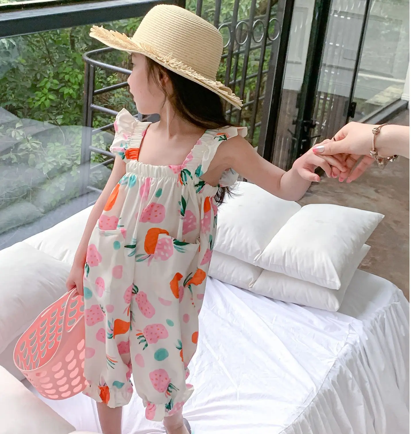 Girls\' Jumpsuit Fruit Fly Sleeved Overall For Baby Kids Capris With Pocket 2023 New Summer Casual Rompers Children Clothing