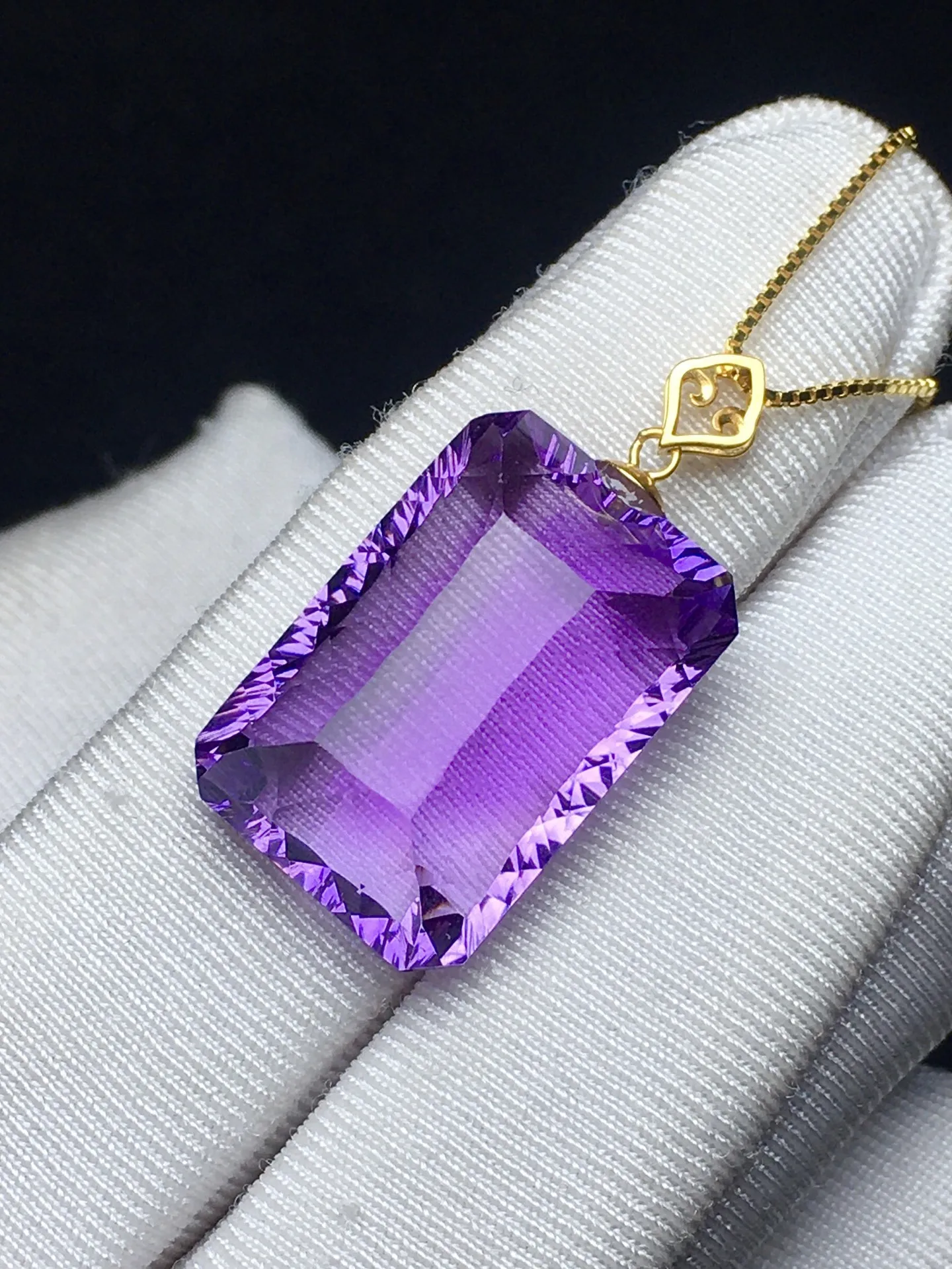 

Подвеска-колье из натурального фиолетового аметиста 18 мм для женщин, подарок, 18-каратное золото, целебные кристаллы, бусины, камни, серебряные цепочки, AAAAA