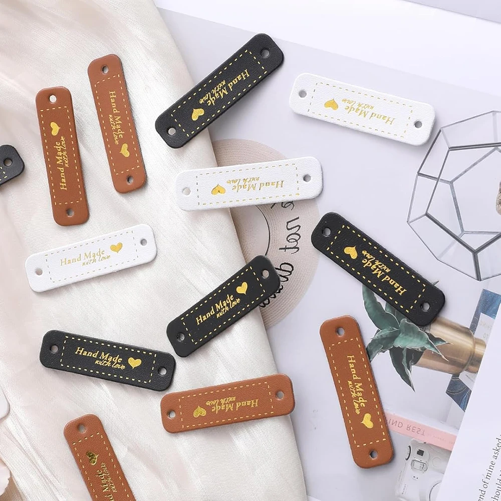 30 قطعة العلامات اليدوية العلامات الجلدية لعناصر الكروشيه المصنوعة من علامة الحب بولي Leather تسميات الجلود العناصر اليدوية علامة الكروشيه للخياطة