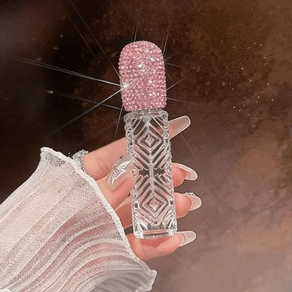 12ml Glass Atomizer Exquisite Creative Refillable Spray Bottle Flash Portable Rhinestone Oil Diffuser Bottle Home Decor