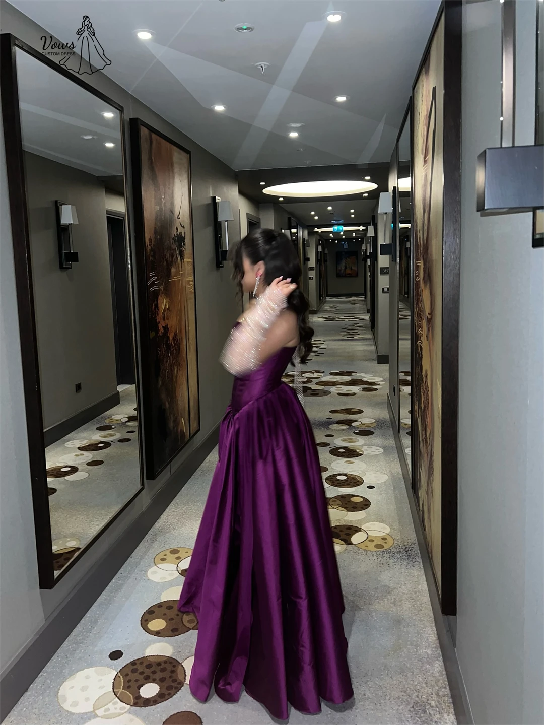 ชุดราตรีออกงานหรูหราแบบเปิดไหล่  ร้านขายชุดราตรีสวยงาม  ชุดออกงานกลางคืน  ชุดหรูหราสั่งตัดได้  ชุดบอลกาวน์ผ่าข้าง  คอลเลคชั่น 2025